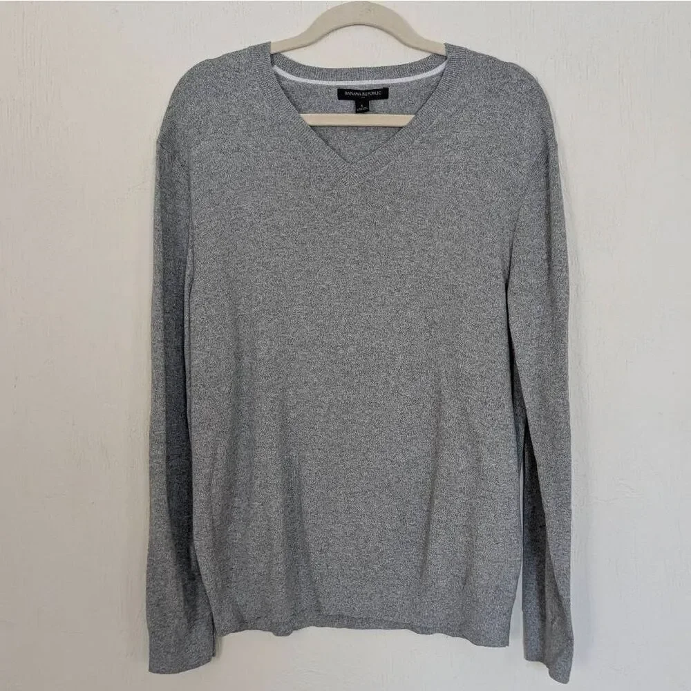 Banana Republic Men's Grey V-neck Sweater Size Large Pullover